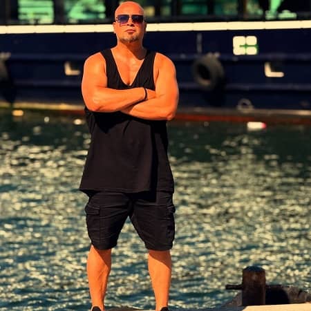 دانلود آهنگ متین دو حنجره به نام نمیفهمه